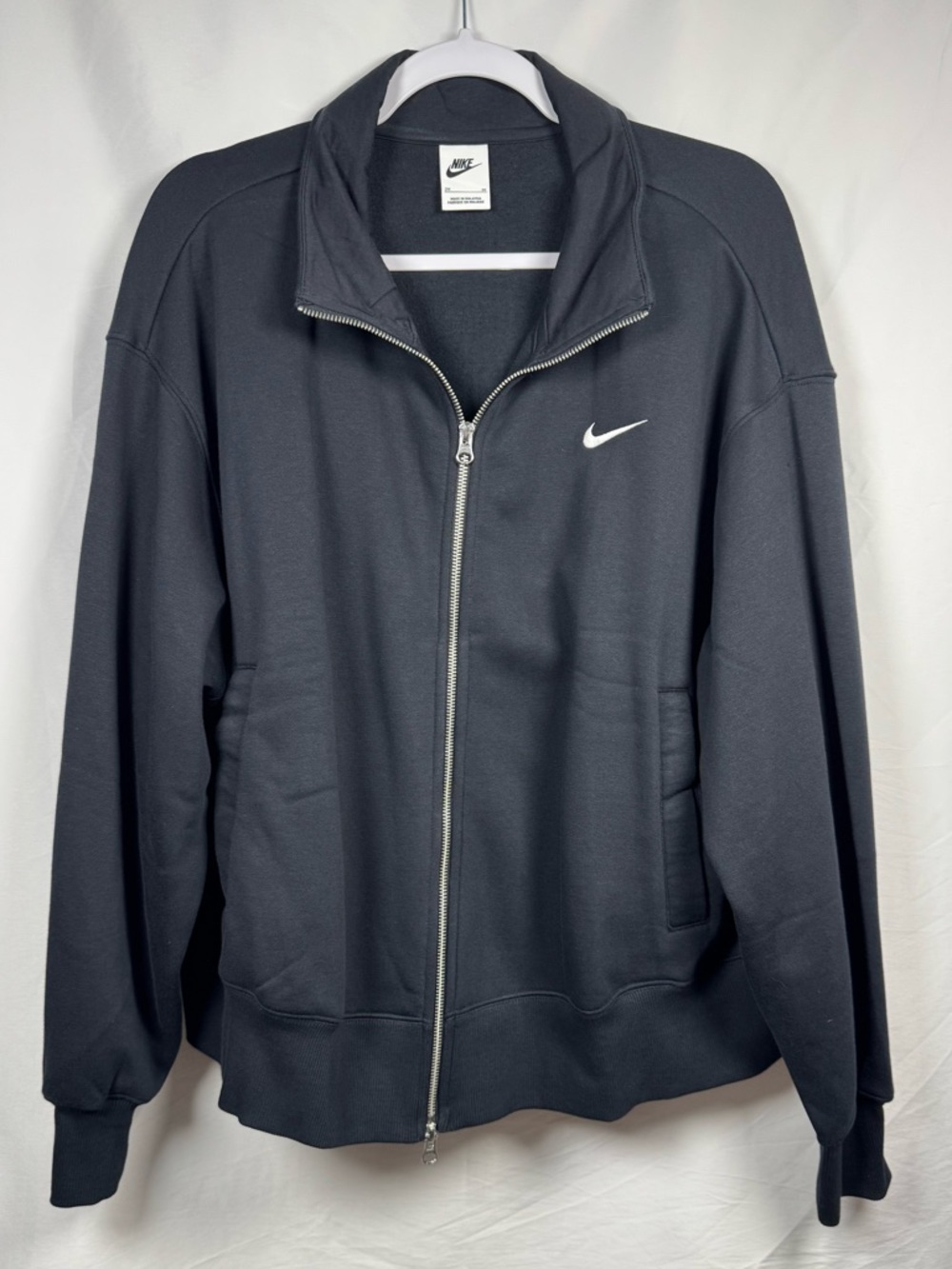 Nike Women's Collared Zip-Up Swoosh Jacket Black 2X